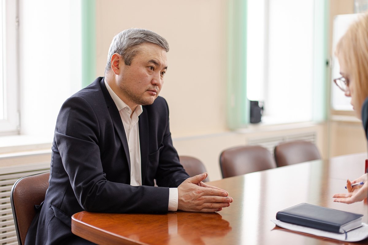 мэр сокращение. новые депутаты в череповце список. цветков сергей александрович южно-сахалинск. первый заместитель министра цифрового развития удмуртии. мэр сокращение.