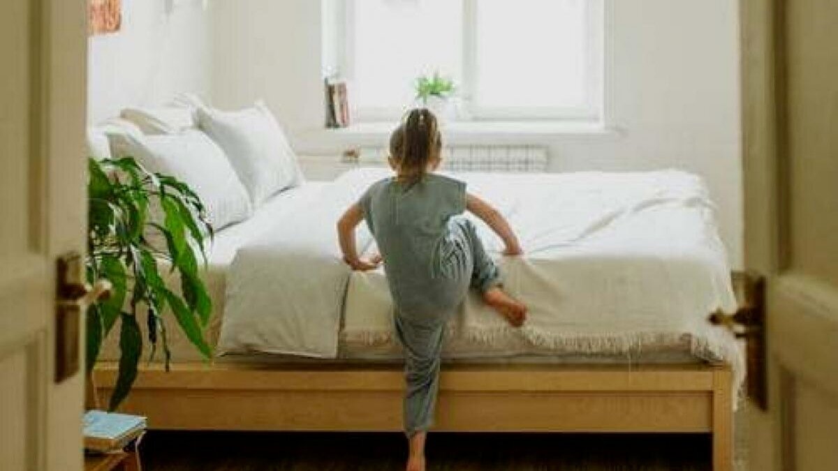    В Саратове 3-летний ребенок выпал из окна 2 этажа: прокуроры проводят проверкуНовости Саратова и области – Сетевое издание «Репортер64»