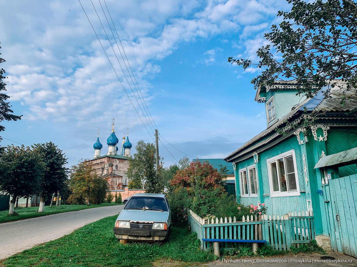 Ровным рядом. Села Колосовка дом купца Касацкого.