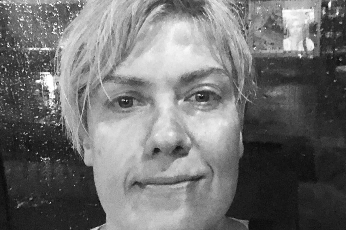     «Любовь не умирает»: Диана Арбенина сообщила о смерти директора группы «Ночные снайперы»