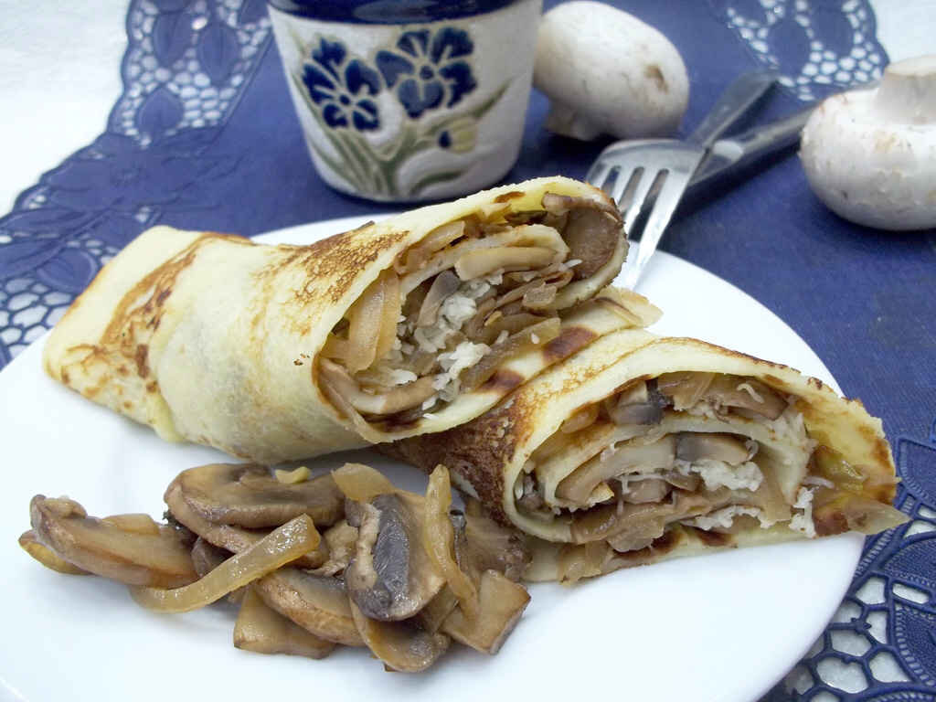 Блинчики фаршированные печенью трески