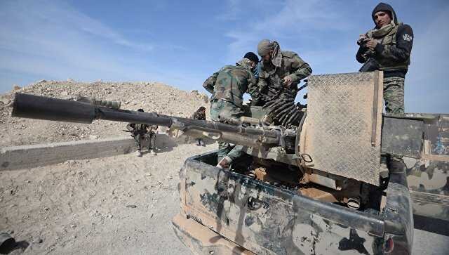  Бойцы сирийской армии нашли у боевиков, уничтоженных в районе Эт-Танф, современную аппаратуру РЭБ европейского производства. 