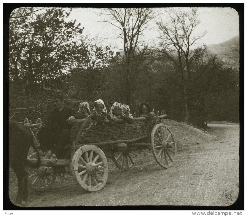 Крымские татары на мажаре, Байдары, 1900 год. Фото из французских архивов 