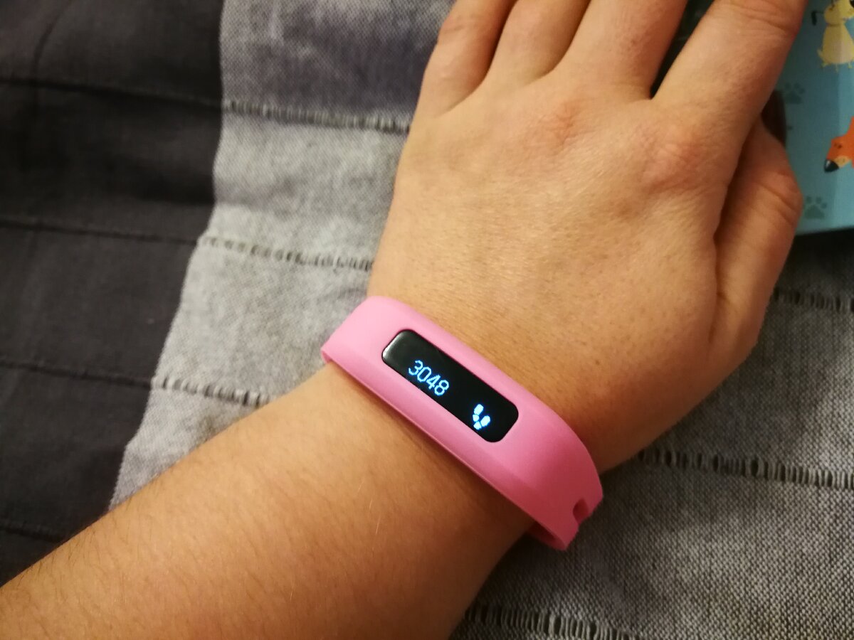 Больше хожу и считаю шаги. Чот какая-то у меня странно-пушистая рука ))) В жизни я такого не замечала😁