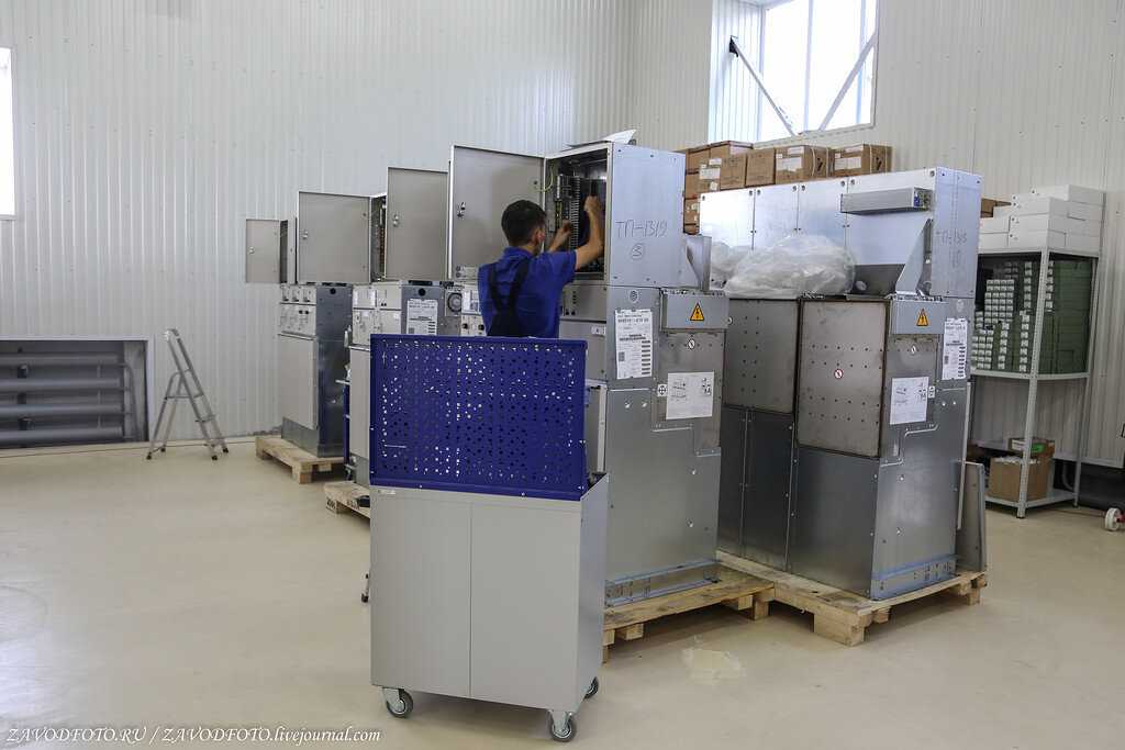 Электроэнергетическая промышленность. Технология hvdc. Ротор турбогенератора твф-60-2. Электрическая сеть в музеях. Ротор твв 320-2.