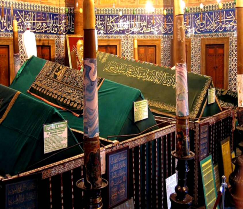 Где похоронена хюррем и сулейман. Гробница Султана Сулеймана в Стамбуле. Усыпальница Сулеймана великолепного.