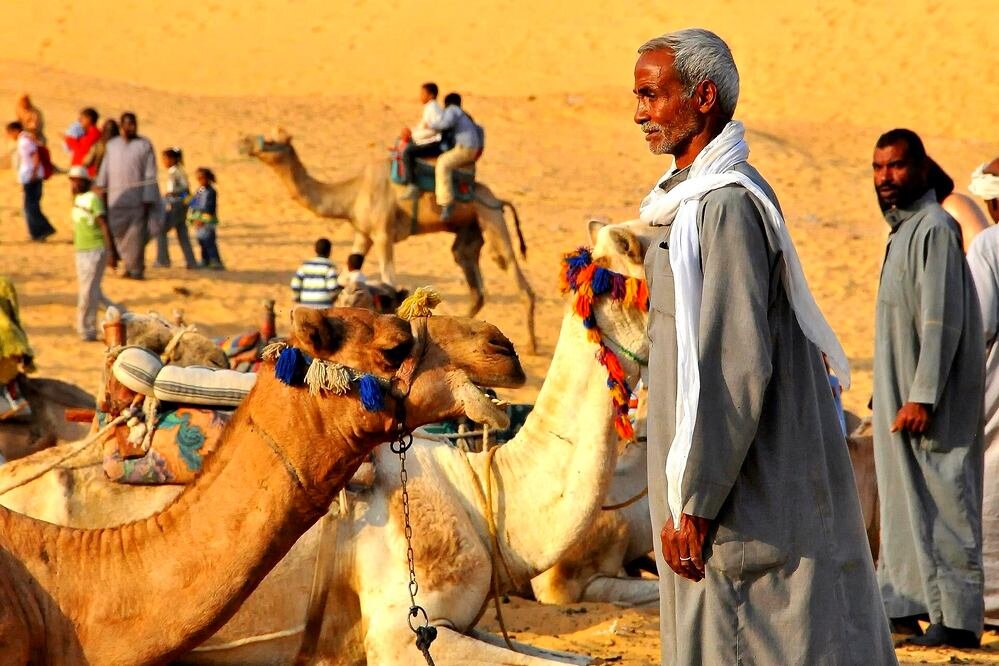 Жизнь и быт в пустыне. Жители пустыни бедуины Египет. Бедуины Аравийского полуострова. Бедуины Негев. Бедуины в Каире.