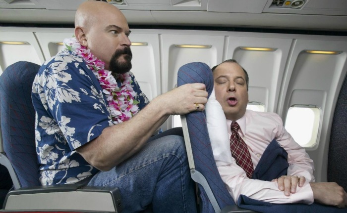 Все мы попадали в такую ситуацию, когда сосед по креслу явно вас удручал. Громкий храп, плач ребенка или чрезмерная разговорчивость способны вывести из равновесия даже самого спокойного пассажира. Компания KLM Royal Dutch Airlines предлагает шикарное решение. Никаких «надеюсь повезет» и «неужели опять». Любой пассажир может выбрать себе подходящего соседа, посмотрев его профиль в социальных сетях. Если вас устраивает описание будущего владельца, то смело бронируйте его и спокойно летите в отпуск. 