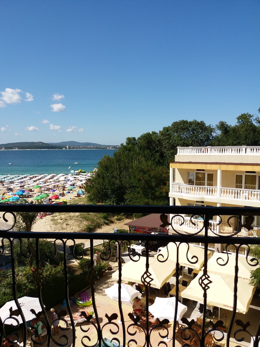 Вид из нашего номера. 404