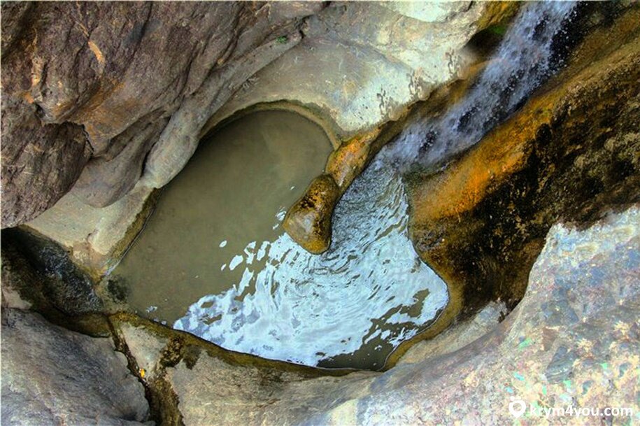 Арпатские водопады. Арпатский водопад чаша любви. Зеленогорье Арпатские водопады. Урочище Панагия ванна любви. Урочище Панагия и Арпатские водопады.