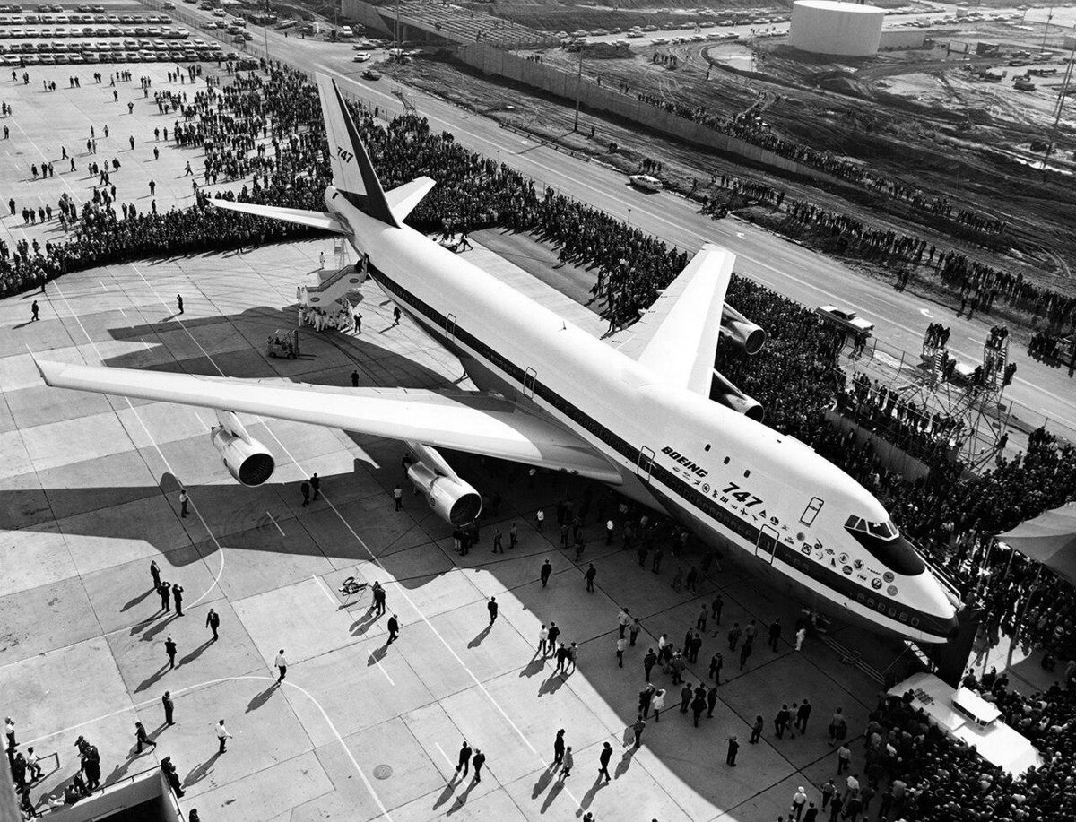 Boeing 747-100