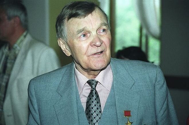 2. Юрий Васильевич Бондарев