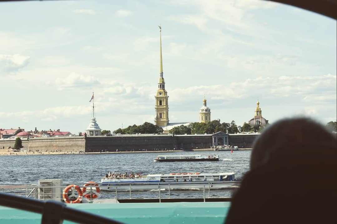 Петропавловская крепость. Она названа в честь покровителей города - святых Петра и Павла. Некоторые ошибочно считают, что в честь основателя города.                          Фото: instagram - your.evgeniy