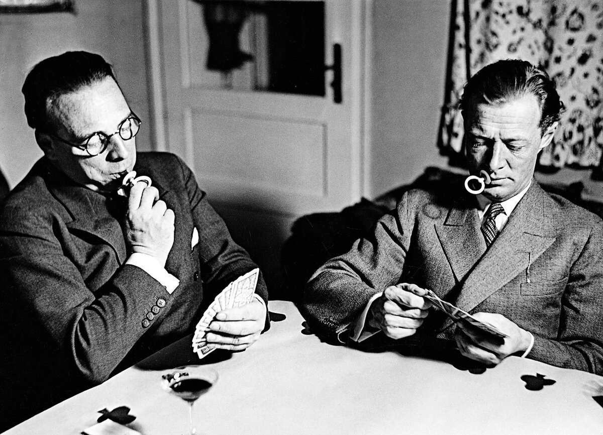 Карточные игроки, бросившие курить, 1931 год.