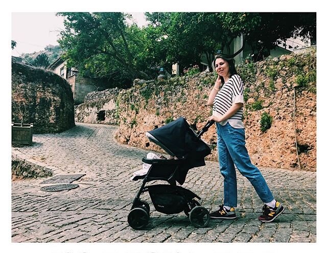 Я в Турции с 6 месячным ребенком, коляска Inglesina