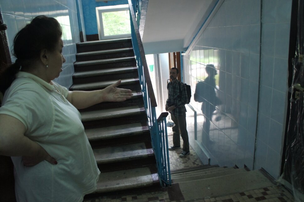 Требовать от управляющей компании - это нормально и правильно