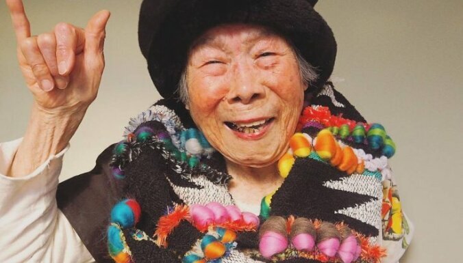 93-летняя японская бабушка Эмико