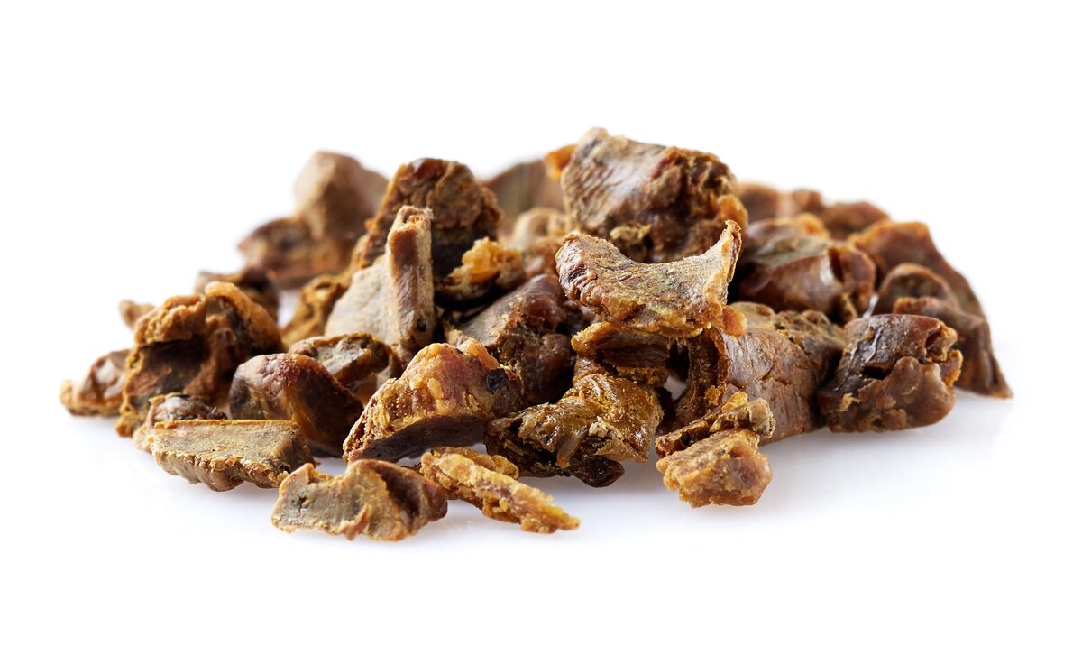 ПЧЕЛИНЫЙ ПРОПОЛИС КУСКАМИ, МОЩНОЕ ПРИРОДНОЕ ЛЕЧЕБНОЕ СРЕДСТВО, ОЧЕНЬ НЕОБХОДИМОЕ ДЛЯ ПРИГОТОВЛЕНИЯ ПРОПОЛИСОВОЙ МАЗИ НА ОСНОВЕ ЛЕЧЕБНОГО СЫРЬЯ  СИЛЬНЫХ И ЭФФЕКТИВНЫХ ЛЕКАРСТВЕННЫХ РАСТЕНИЙ, ОБЛАДАЮЩИХ СИЛЬНЫМ ПРОТИВООПУХОЛЕВЫМ, ПРОТИВОВИРУСНЫМ, ПРОТИВОГРИБКОВЫМ И ПРОТИВОДРОЖЖЕВЫМ (ФУНГИЦИДНЫМ), АНТИБАКТЕРИАЛЬНЫМ, УСПОКАИВАЮЩИМ, АНТИГЕЛЬМИНТНЫМ И БОЛЕУТОЛЯЮЩИМ ДЕЙСТВИЯМИ, ПРИМЕНЯЕМЫЙ ЛЕКАРЯМИ - ЗНАХАРЯМИ РУССКОЙ НАРОДНОЙ МЕДИЦИНЫ И НАРОДНОЙ МЕДИЦИНЫ ЗАУРАЛЬ - СКОГО КАЗАЧЕСТВА В ПРАКТИЧЕСКОМ ВРАЧЕВАНИИ БОЛЬНЫХ ЛЮДЕЙ, ИМЕЕТ ГЛУБОКИЕ СТАРИННЫЕ КОРНИ ЕГО ПРИМЕНЕНИЯ В ПРАКТИЧЕСКИХ ЦЕЛЯХ НАРОДНОГО ВРАЧЕВАНИЯ :