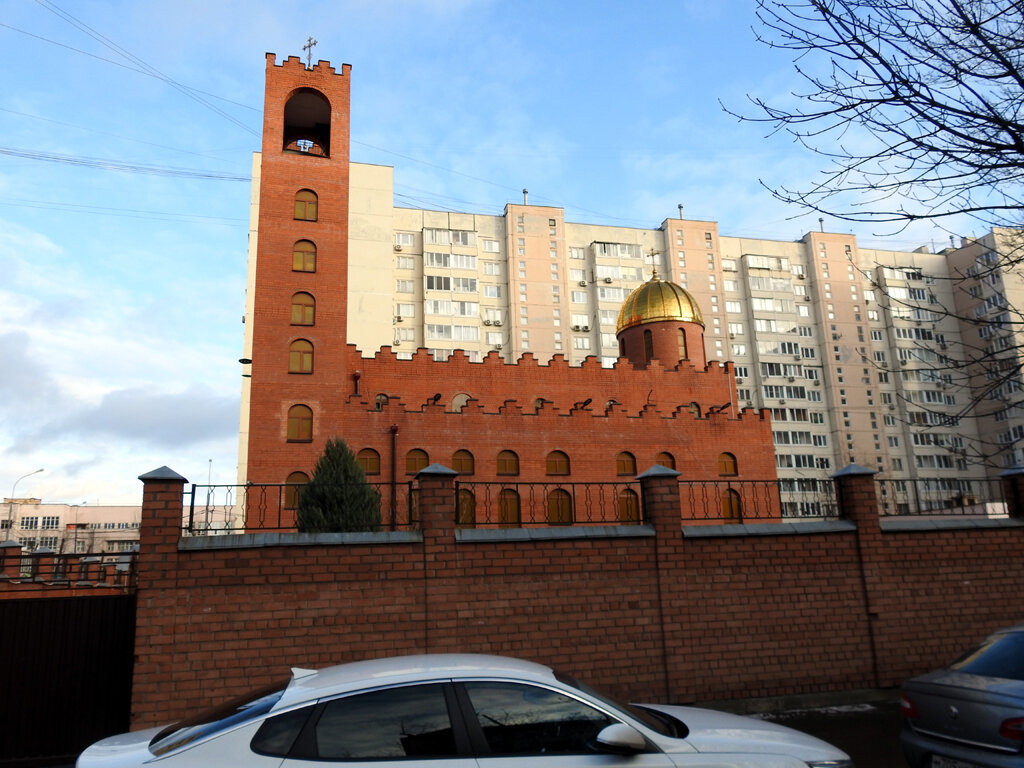Ассирийская церковь востока. Ассирийский храм в Москве. Ассирийская Церковь. В Зеленограде. Ассирийская Церковь Востока Узбекистан. Московский храм ассирийской церкви.