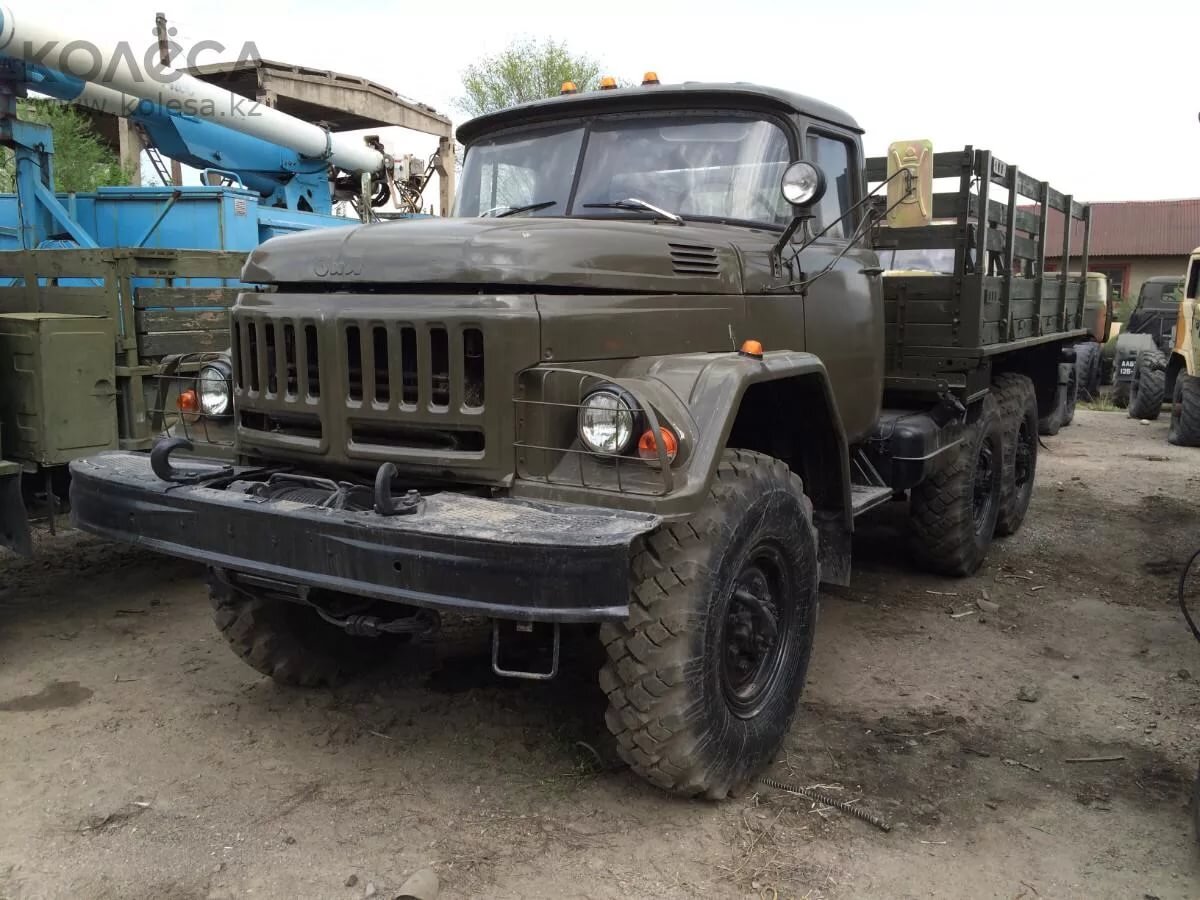 Зил 131 в чите. Зил 131 4х4. Зил 131 самосвал. Грузовой бортовой зил 131. Зил 131 в чите.