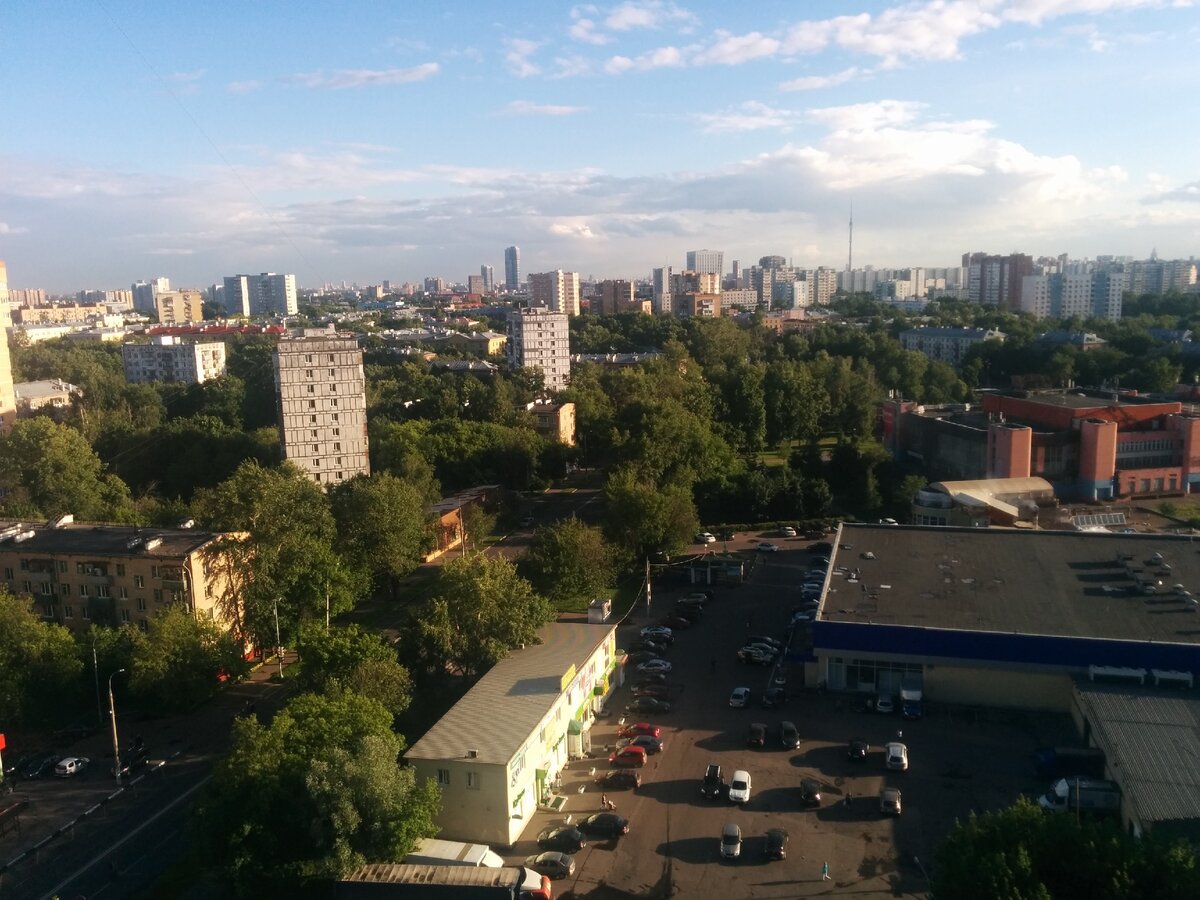 Вид с балкона в москве