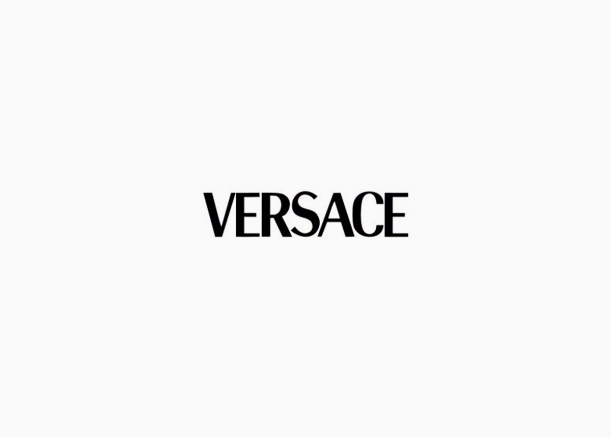  Версаче (Versace) — крупная итальянская компания, специализирующаяся на создании стильной одежды, парфюмерных композиций, аксессуаров, ювелирных украшений класса «люкс».-8