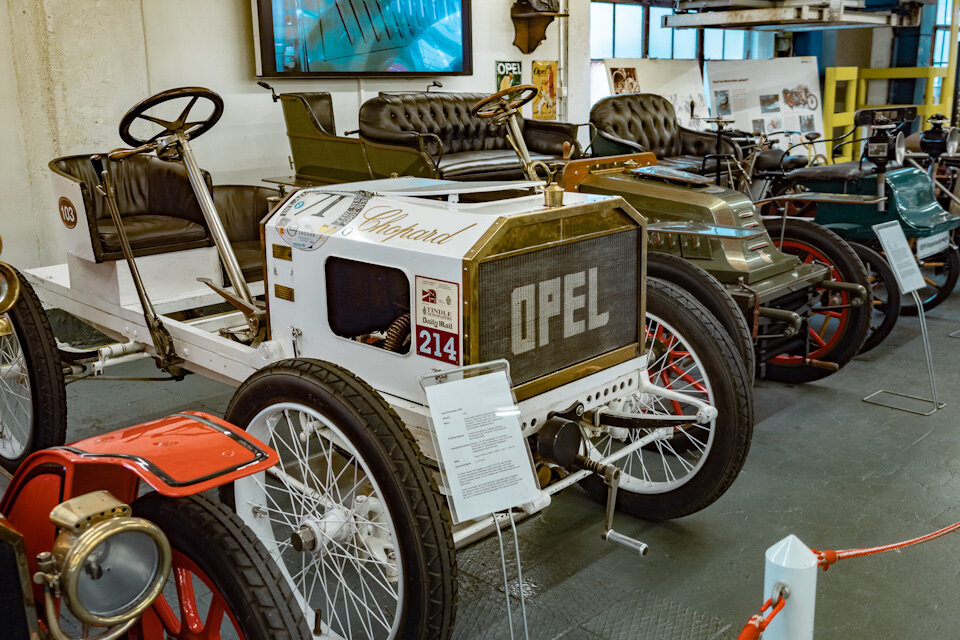  Opel 1903 года на французском шасси. объем 1.8, 2 цилиндра, 12 лошадей.