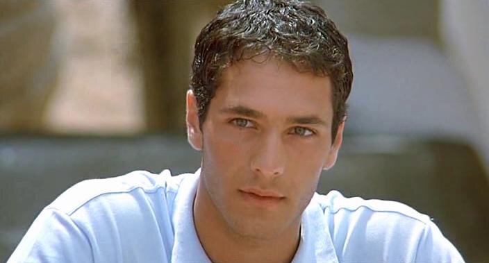 молодой Рауль Бова в фильме "Прекрасная принцесса"/ Большая маленькая любовь