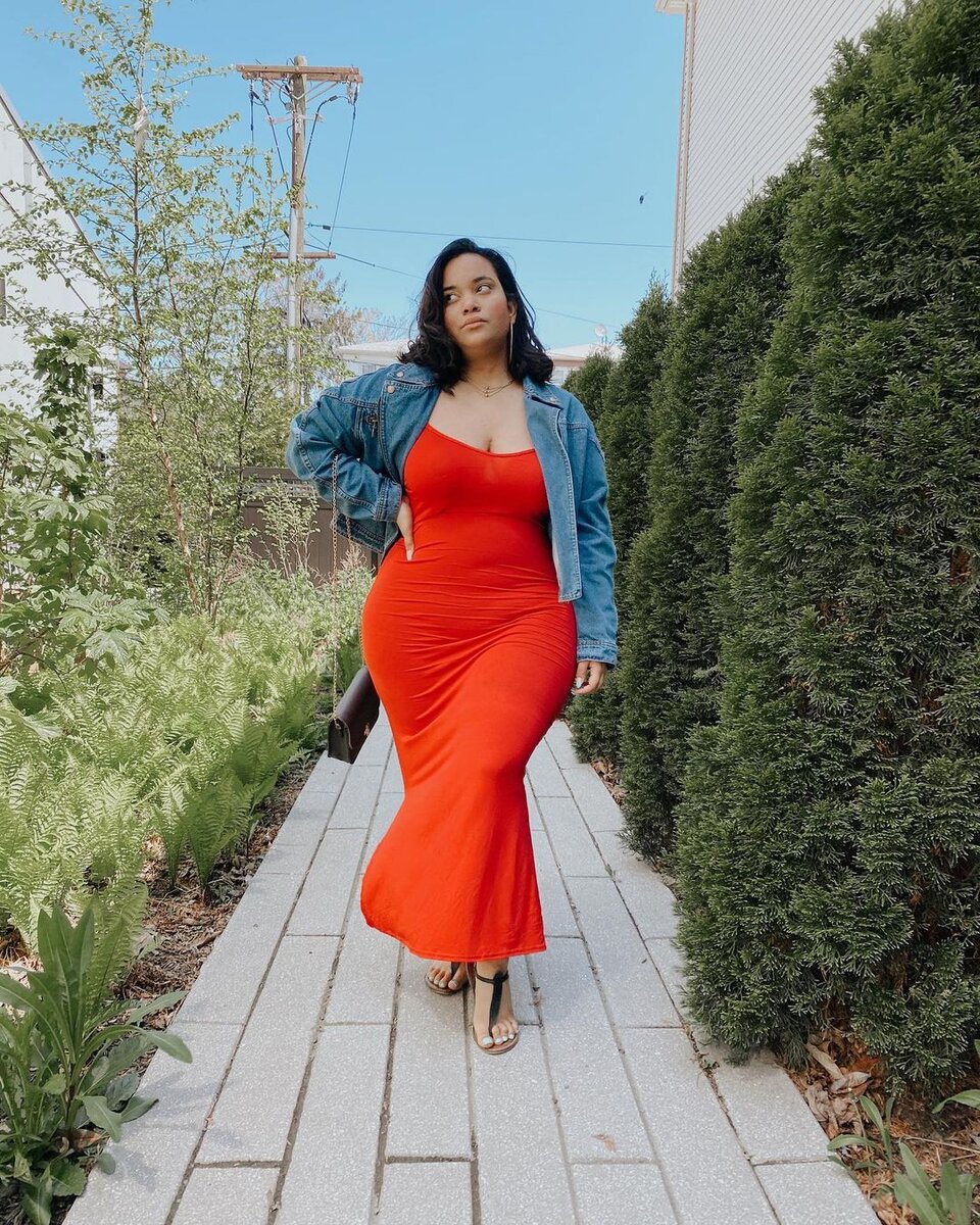 Листайте влево Instagram: @denisemmercedes