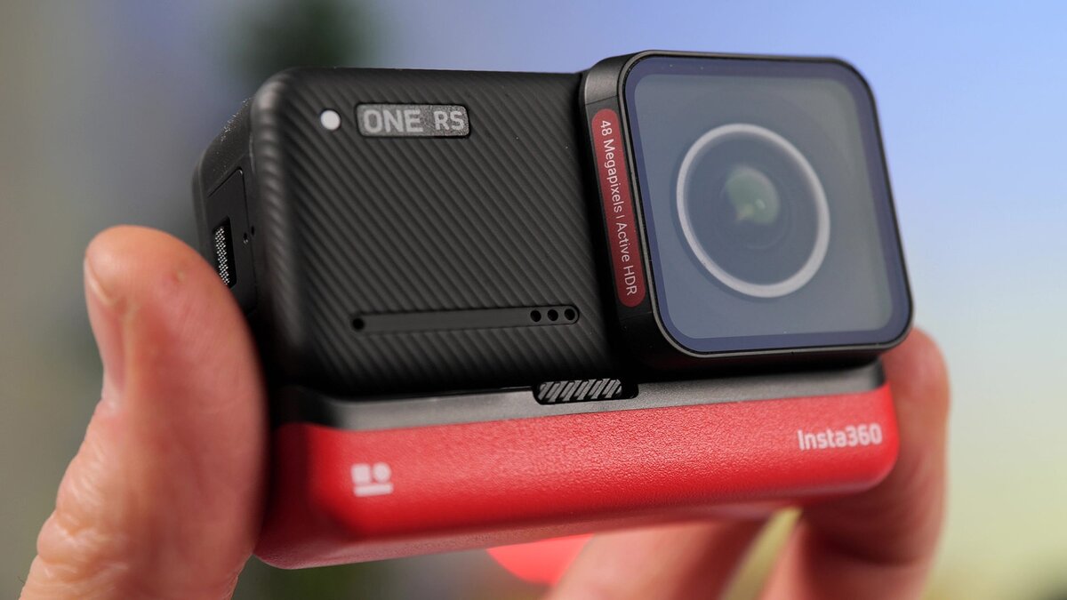    Внешне новинка почти не отличается от прошлой версии. Фотография: cined.com