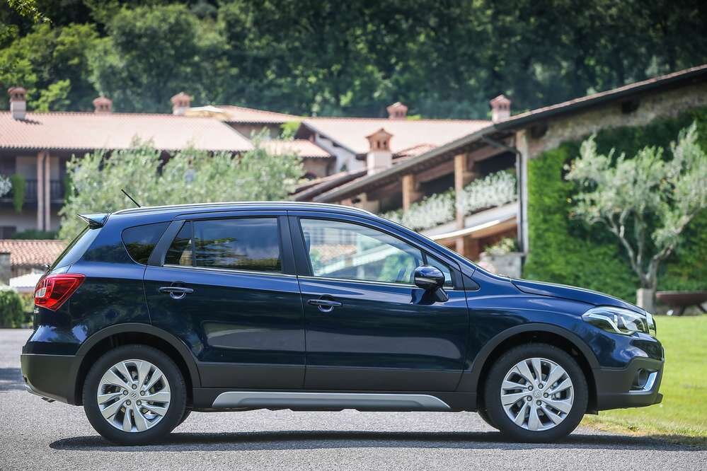 SUZUKI SX4 (фото из открытых интернет источников).