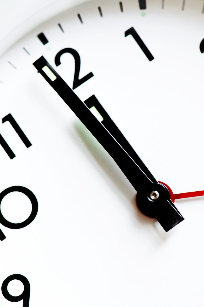 https://www.pexels.com/photo/accuracy-afternoon-alarm-clock-analogue-280277/