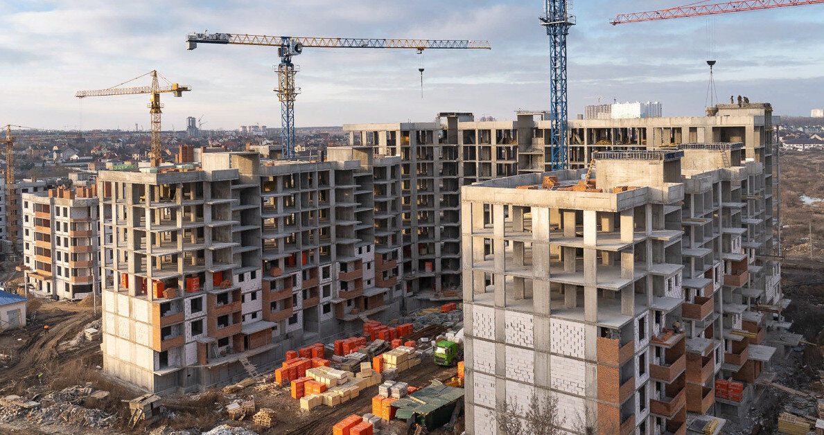 Жк царицыно дольщики. Новостройка люди. Жк рябиновый томск северный парк. Проблемы застройщиков. Стройка в квартире.