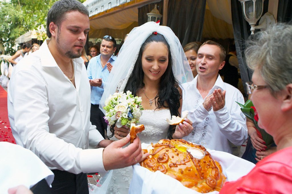 Хлеб и соль на свадьбе фото