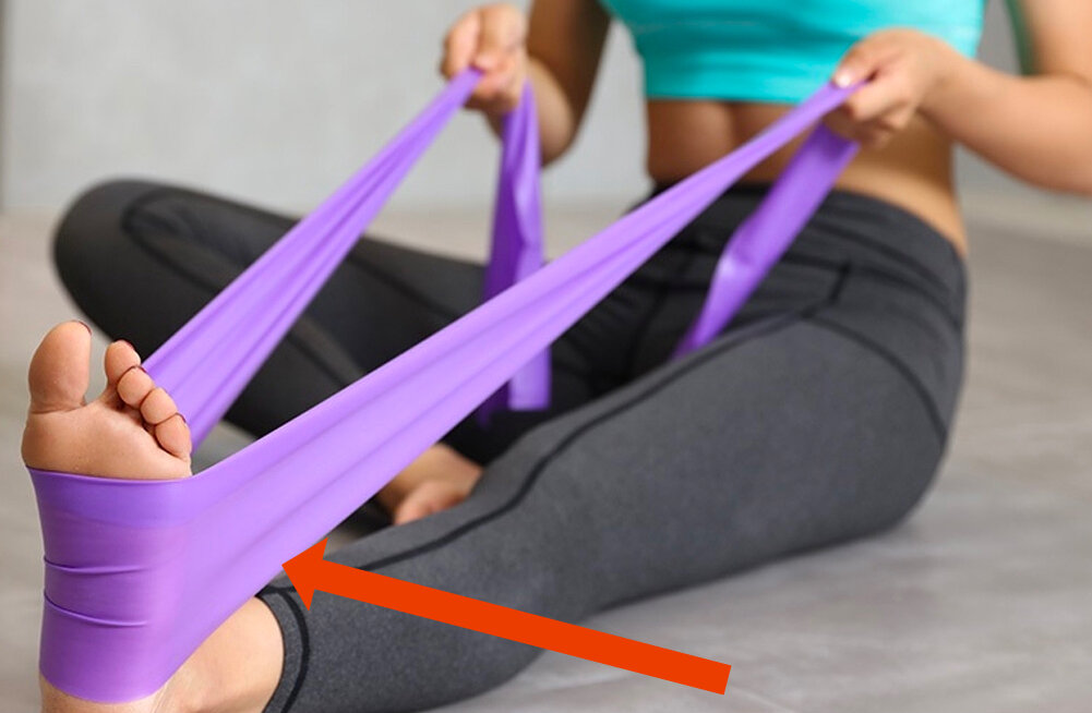 Диковинная резинка. На самом деле просто очень эластичная полоска материала