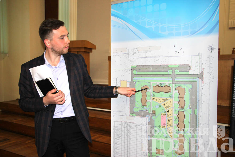 Презентовал проект заместитель начальника районного отдела архитектуры, строительства и ЖКХ Сергей Курохтин.