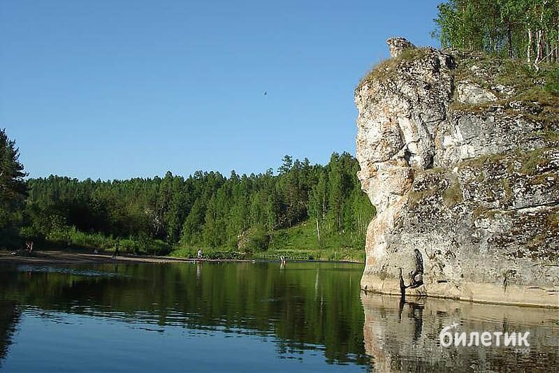 Нижние серги свердл обл. Скала писаница Оленьи ручьи. Скала лягушка Оленьи ручьи. Скала утопленник Оленьи ручьи. Нижние Серги Оленьи ручьи.
