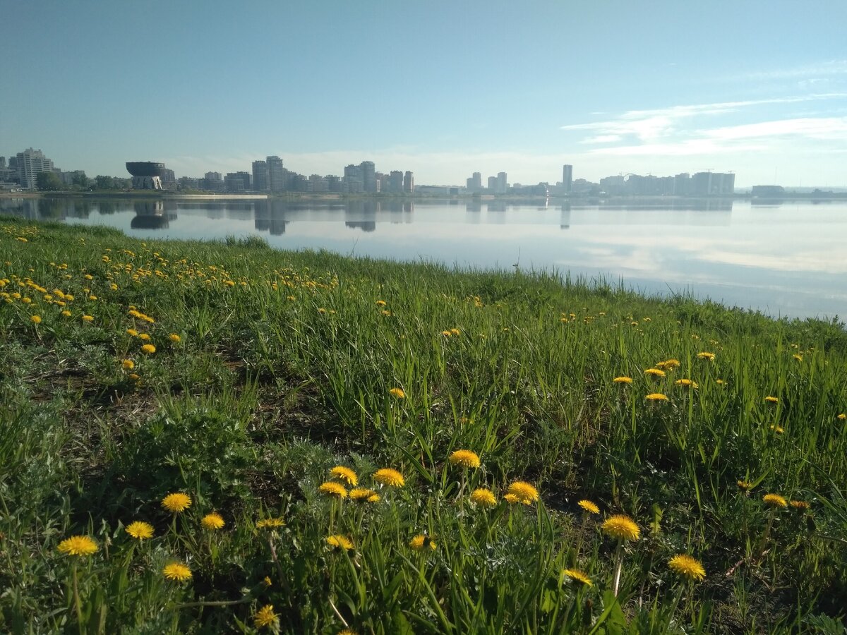 Вид с Ленинской дамбы. Время 7 утра.