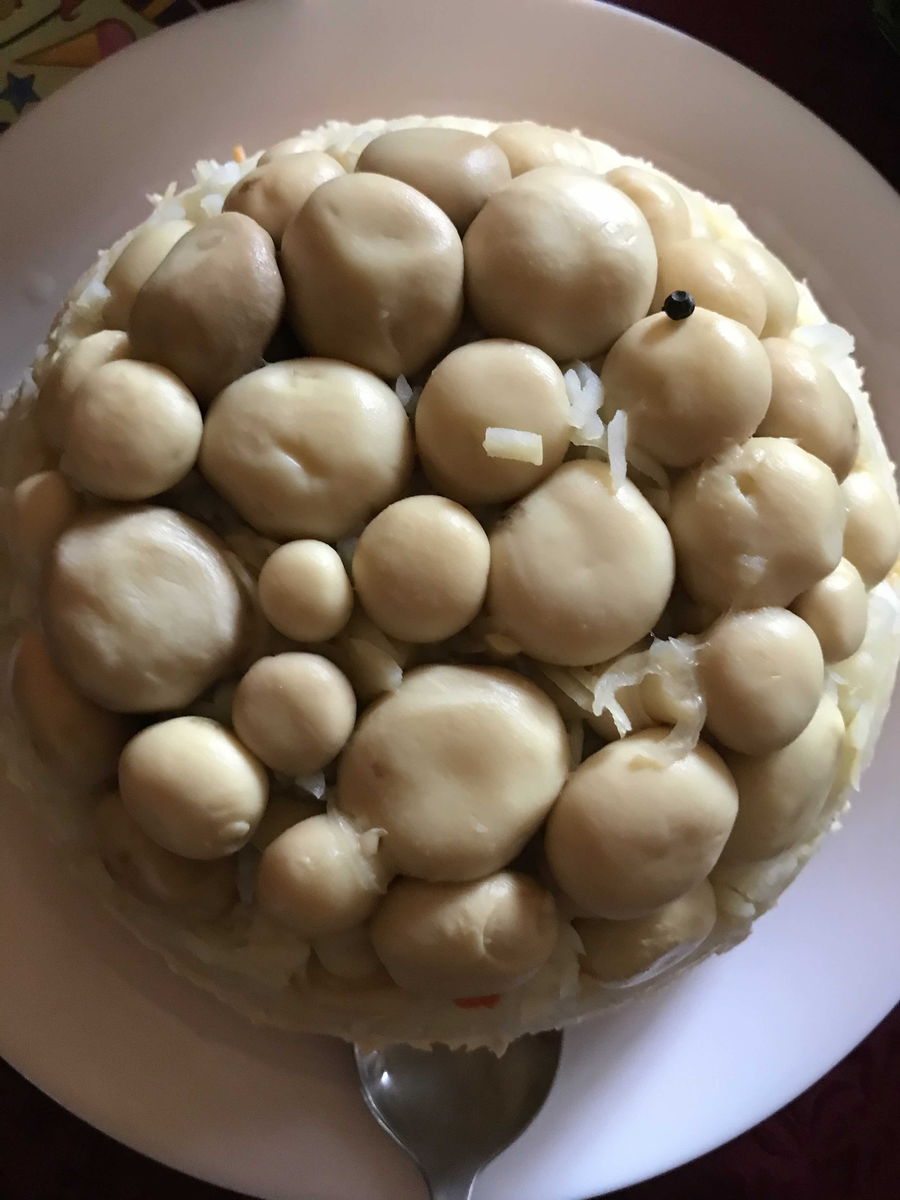 Gerichte mit Pilzen Champignons sind  sehr schmackhaft,