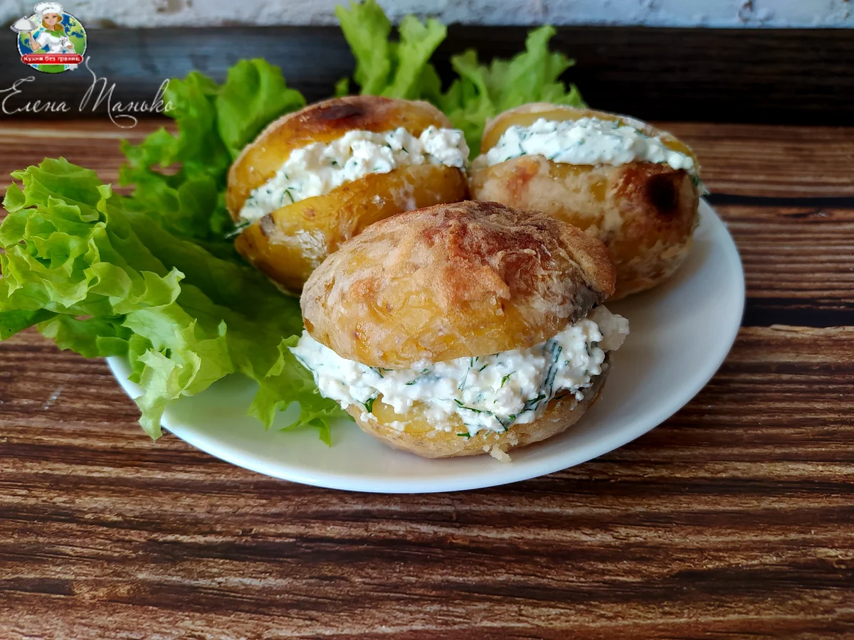 Это фото именно той картошки. Если вы пропустили этот рецепт — очень рекомендую — очень вкусная получатся! Ссылку на рецепт оставлю в конце статьи. 