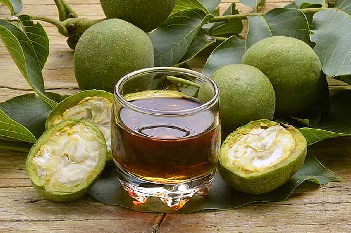 Настойка из зеленого грецкого ореха