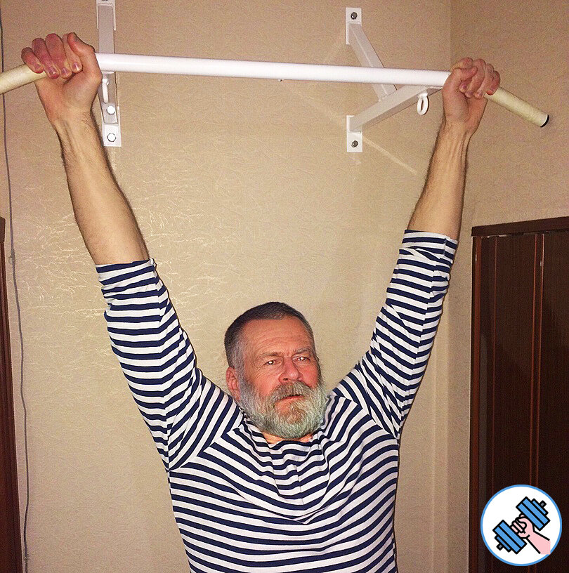 Турник – обязательный элемент домашнего интерьера