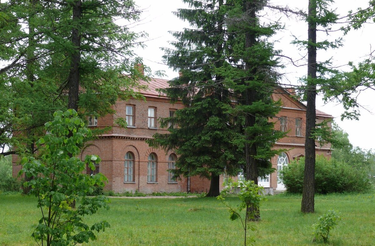 Господский дом усадьбы Приютино. Фотография: Владимир Синьков