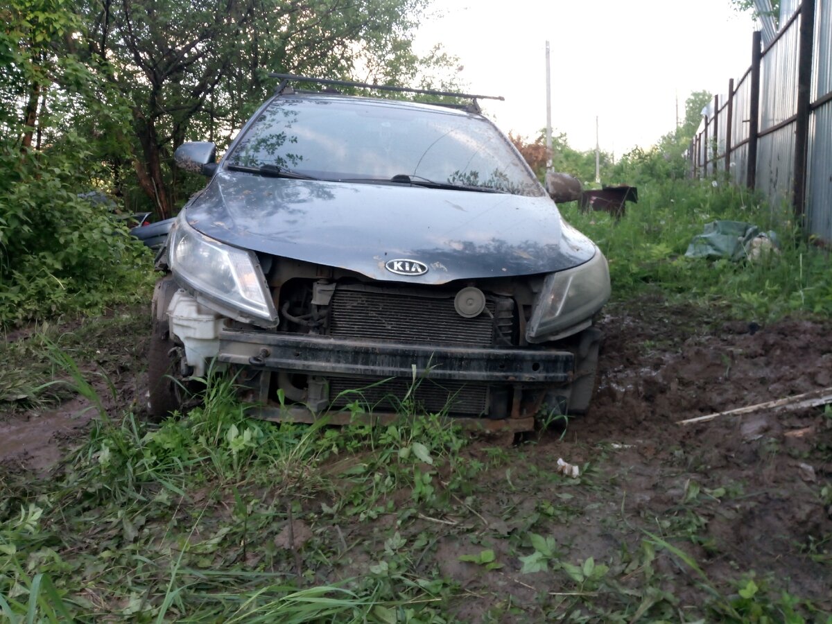 бампер был снят специально чтобы не оторвали.