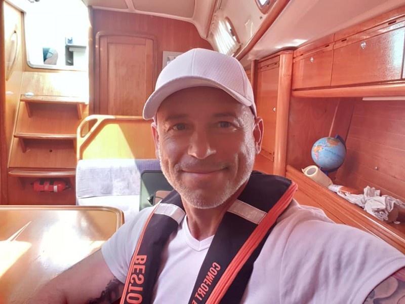 А это я. Бриться не буду до окончания курса.