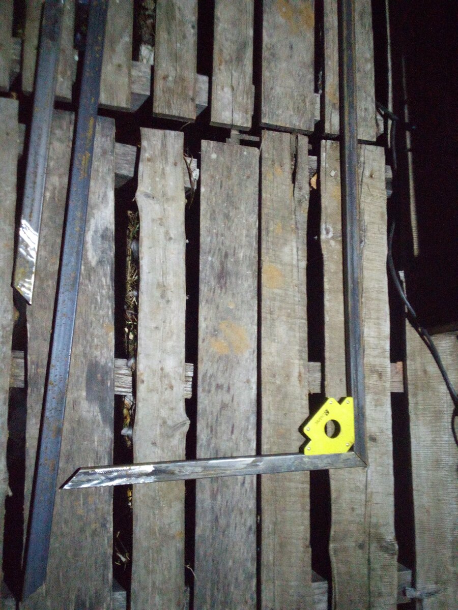 Делаем рамку будущей калитки