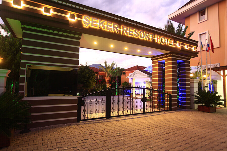 Въезд в отель Seker Resort