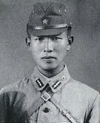 Хироо Онода Источник https://upload.wikimedia.org/wikipedia/commons/thumb/6/61/Hiroo_Onoda_young.jpg/200px-Hiroo_Onoda_young.jpg