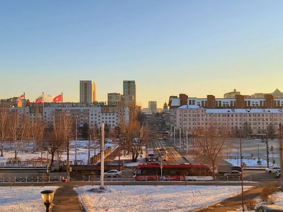 Эспланада. Именно на этом перекрестке завершил свой путь Бешеный трамвай, фото автора