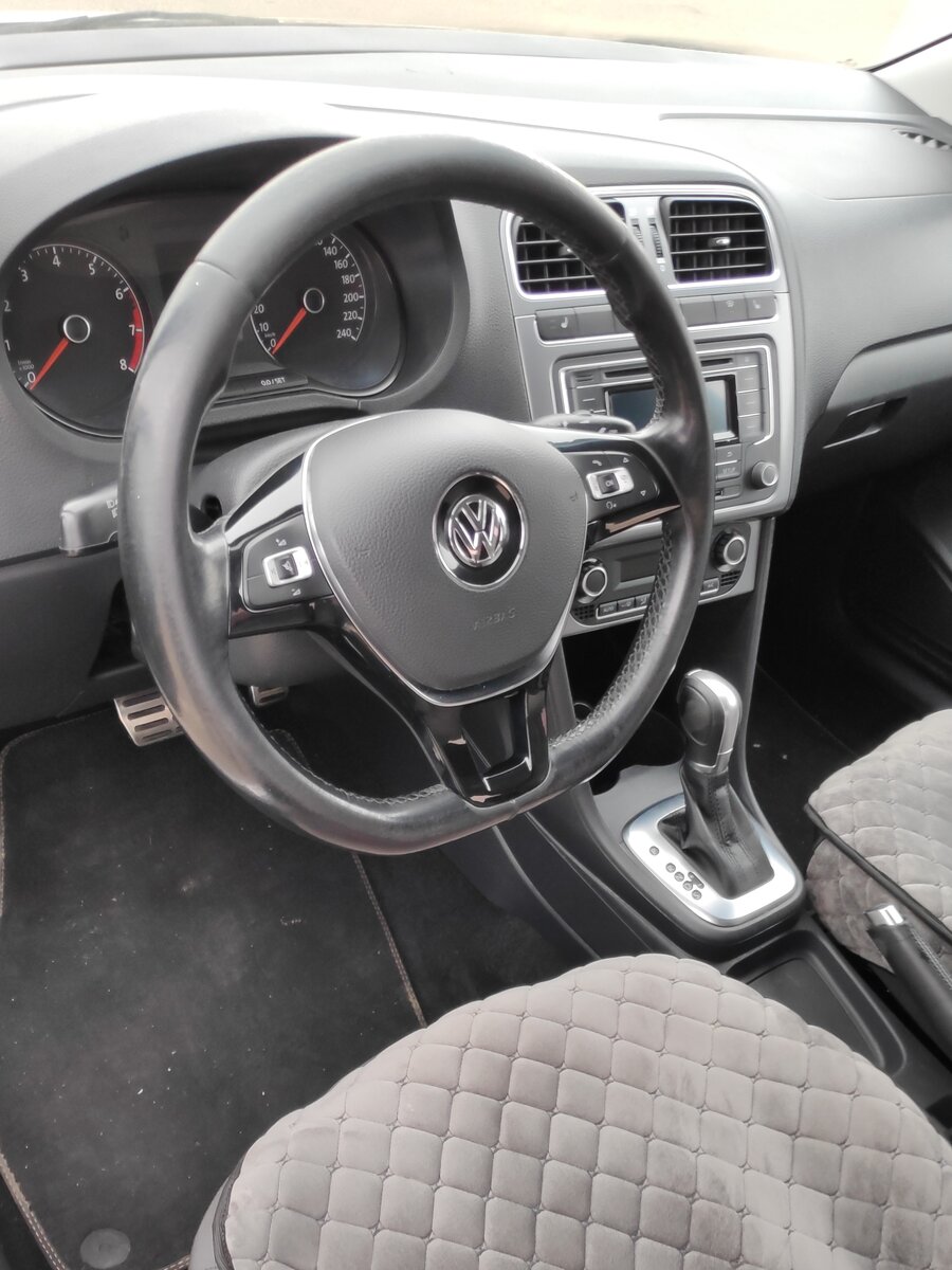 Volkswagen Polo седан